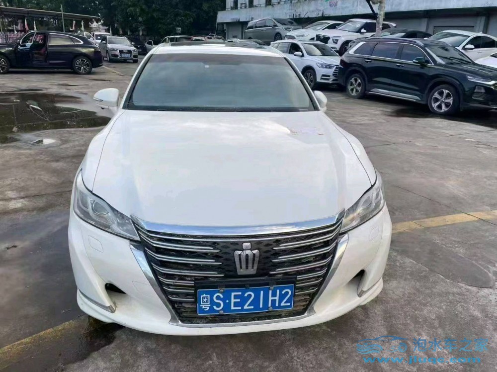 18年豐田皇冠泡水車