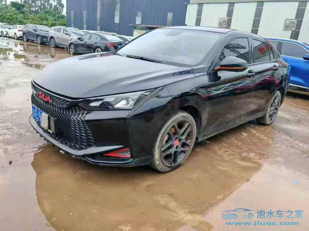 21年東風(fēng)奕炫泡水車