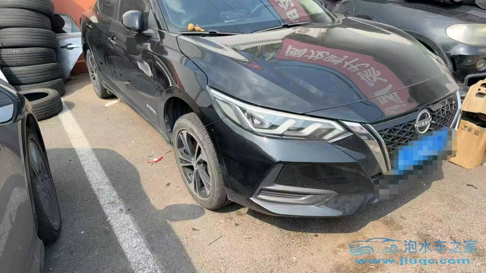 23年日產(chǎn)軒逸泡水車