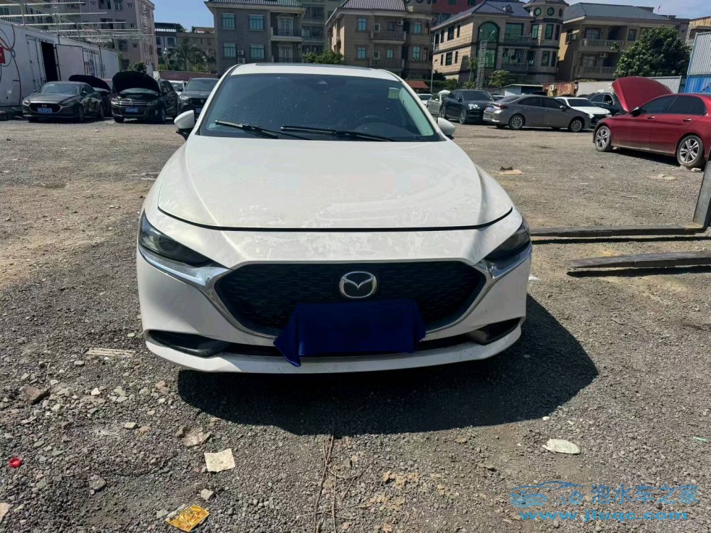 23年馬自達(dá)昂克賽拉泡水車