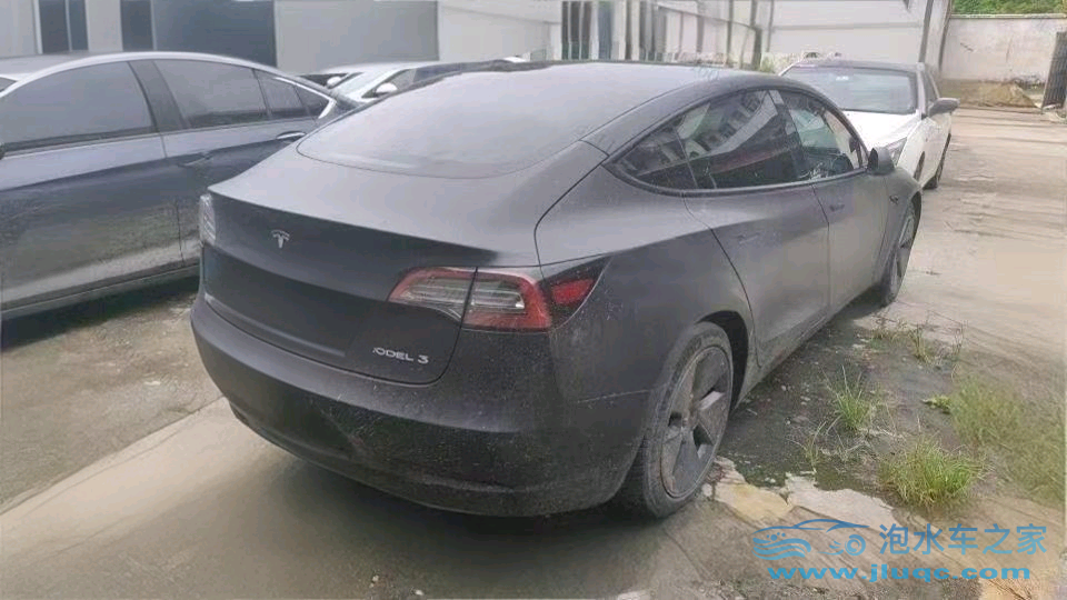 22年特斯拉MODEL 3