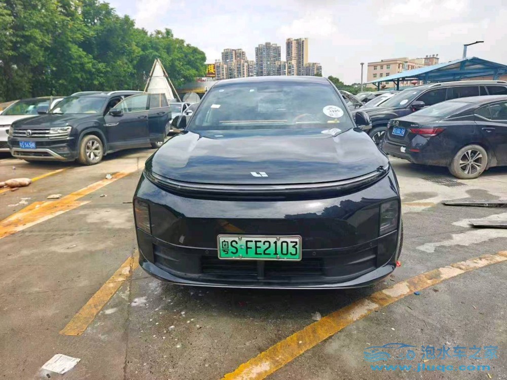 24年理想理想泡水車