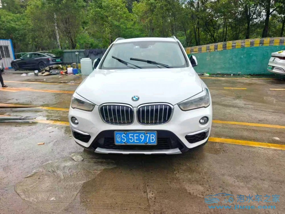 19年寶馬X1泡水車(chē)