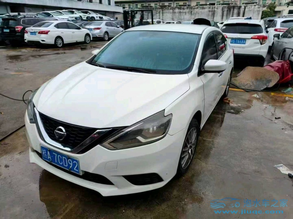 21年日產(chǎn)軒逸泡水車