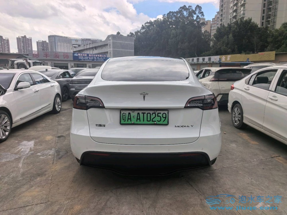 24年特斯拉Model Y