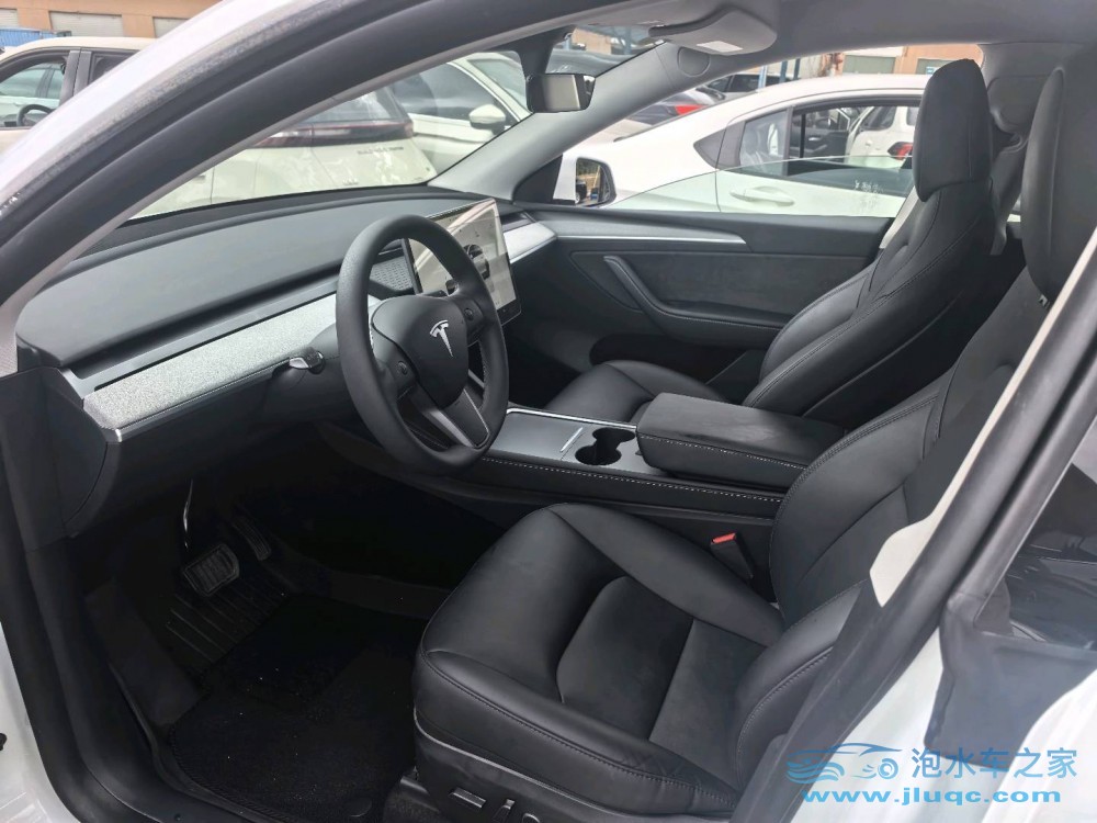 24年特斯拉Model Y